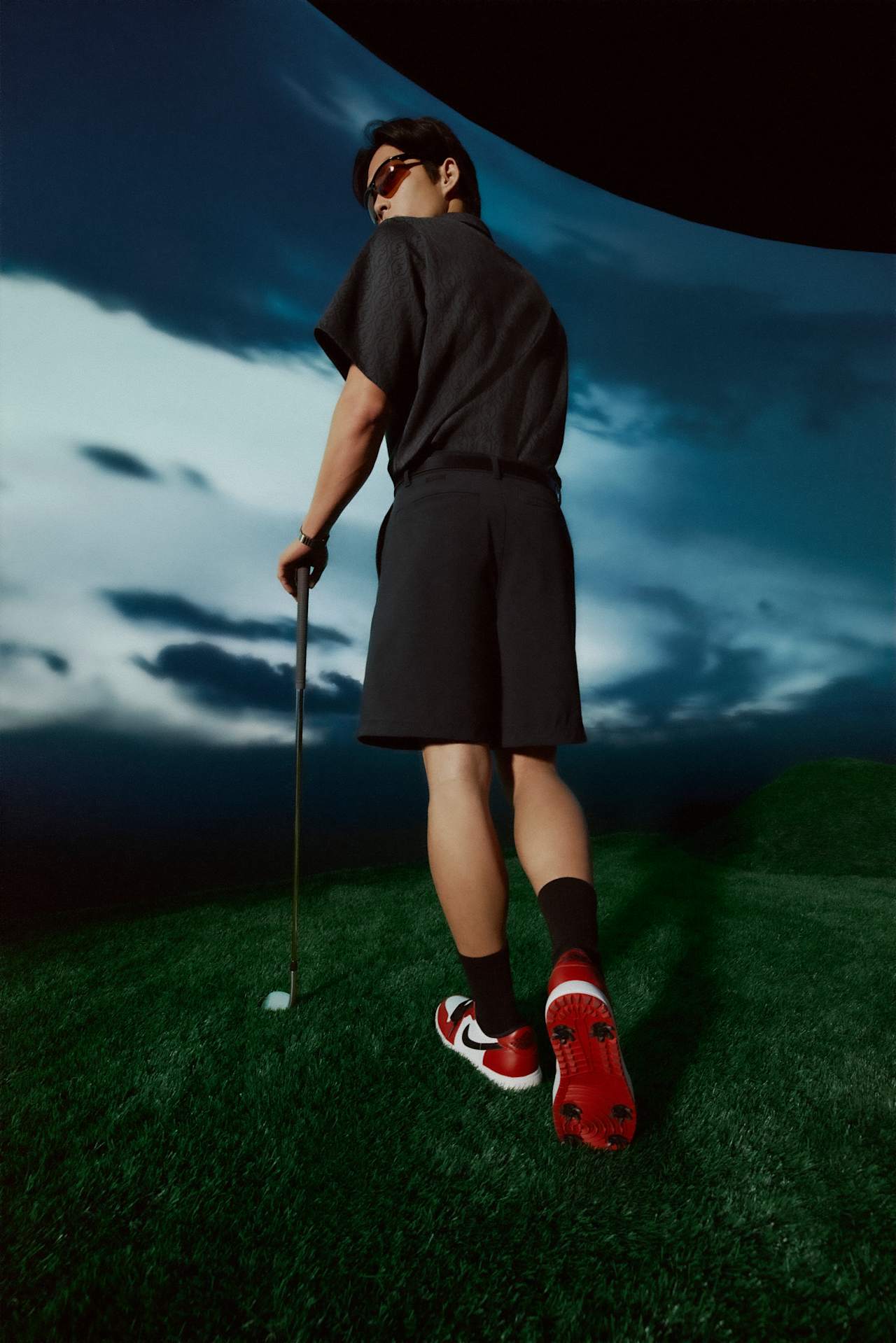 NIKE公式】エア ジョーダン 1 LOW G スパイク 'Varsity Red and White